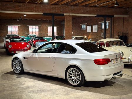2011-BMW-M3-Coupe-M-Dynamic-Auto_6