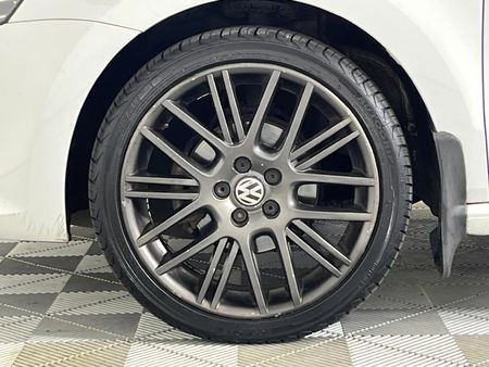 2021-Volkswagen-Polo-Vivo-14-Mswenko-5-dr_4
