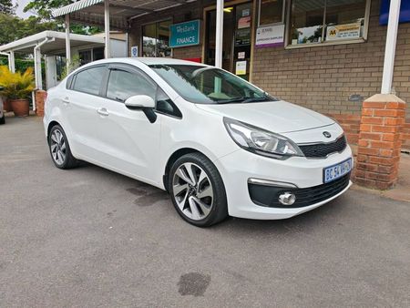 2015-Kia-Rio-14-Sedan-Auto_0