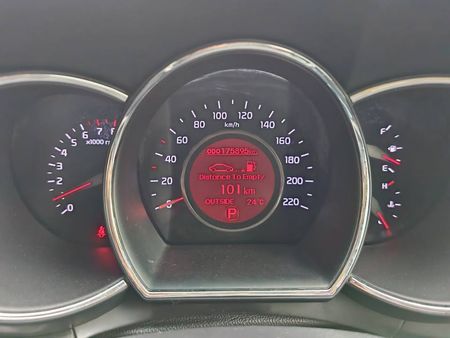 2015-Kia-Rio-14-Sedan-Auto_12