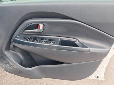 2015-Kia-Rio-14-Sedan-Auto_13