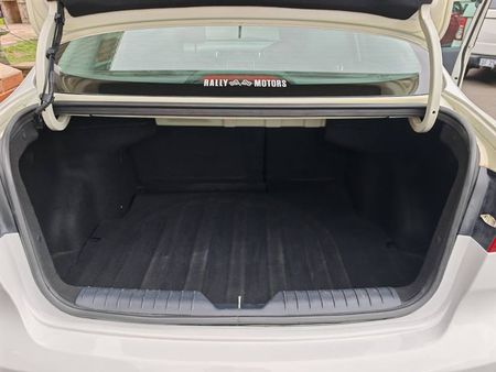 2015-Kia-Rio-14-Sedan-Auto_16