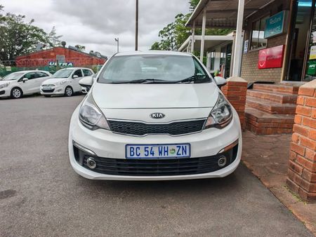 2015-Kia-Rio-14-Sedan-Auto_1