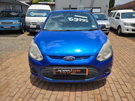 2013-Ford-Figo-14-Trend_1