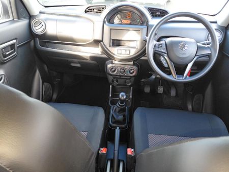 2026-Suzuki-S-Presso-10-GL_12