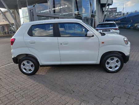 2026-Suzuki-S-Presso-10-GL_3