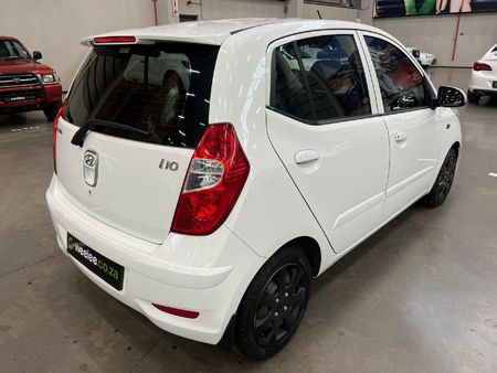 2012-Hyundai-i10-11-GLS-Motion_6