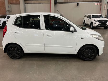 2012-Hyundai-i10-11-GLS-Motion_7