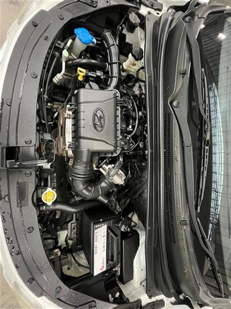 2012-Hyundai-i10-11-GLS-Motion_8