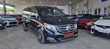 2016-Mercedes-Benz-V-Class-V-250-Bluetec-Avantgarde-Auto_17