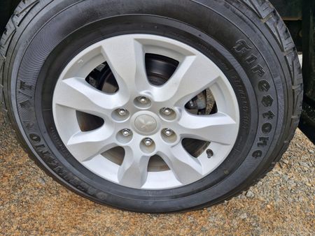 2013-Mitsubishi-Pajero-32-Di-Dc-GLS-SWB-Auto_7
