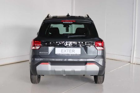 2026-Hyundai-Exter-12-Executive_4