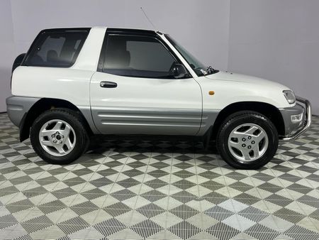 1999-Toyota-RAV4-3-dr_14