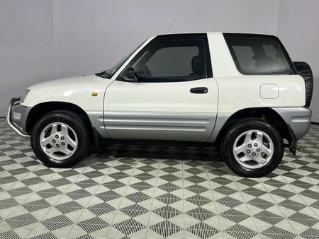 1999-Toyota-RAV4-3-dr_16