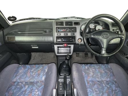 1999-Toyota-RAV4-3-dr_1