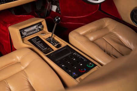 1983-Ferrari-Mondial-Quattrovalvole_17