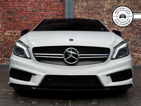 2014-Mercedes-AMG-A-Class-A45-AMG-4Matic_9