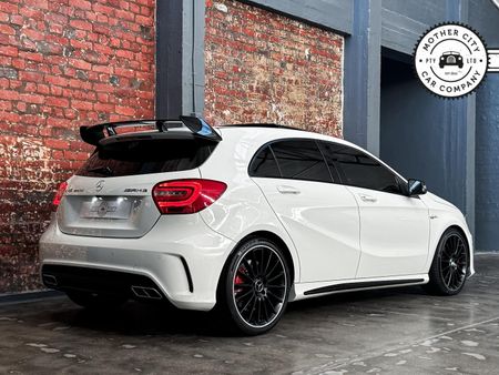 2014-Mercedes-AMG-A-Class-A45-AMG-4Matic_11