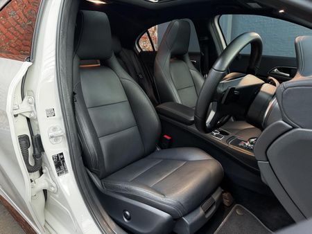 2014-Mercedes-AMG-A-Class-A45-AMG-4Matic_15