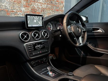 2014-Mercedes-AMG-A-Class-A45-AMG-4Matic_23