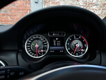 2014-Mercedes-AMG-A-Class-A45-AMG-4Matic_29