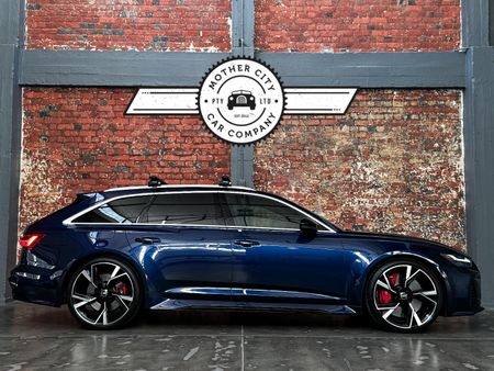 2021-Audi-RS6-quattro-Avant_8