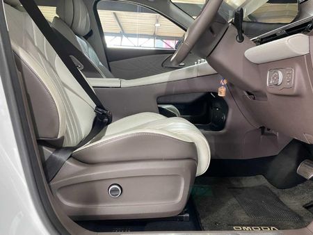 2025-Omoda-C9-15T-AWD-Phev_11