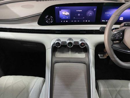 2025-Omoda-C9-15T-AWD-Phev_17