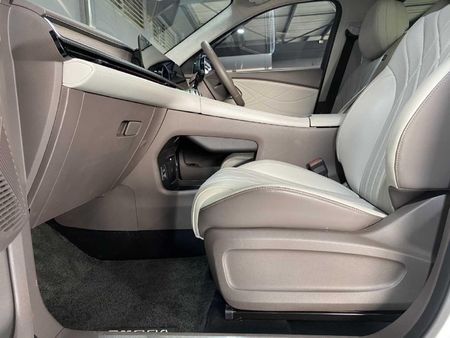 2025-Omoda-C9-15T-AWD-Phev_7