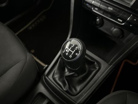 2021-Suzuki-Vitara-Brezza-15-GLX_7