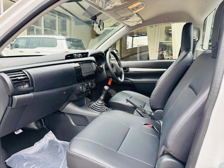 2026-Toyota-Hilux-24-GD-Single-Cab_5