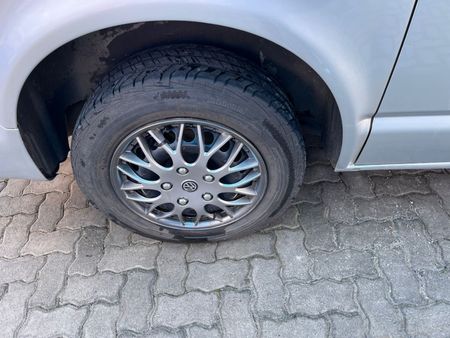 2015-Volkswagen-Kombi-T6-20-TDI-Trendline_12