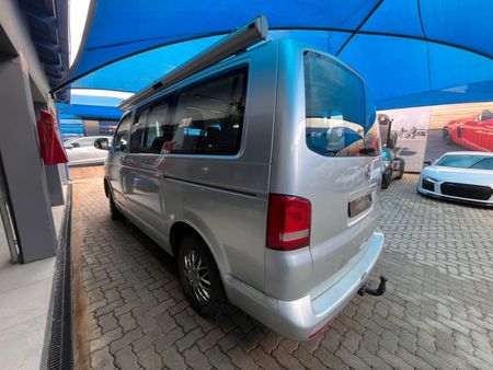 2015-Volkswagen-Kombi-T6-20-TDI-Trendline_14