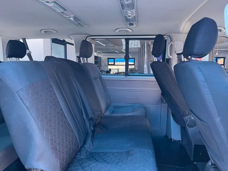 2015-Volkswagen-Kombi-T6-20-TDI-Trendline_7