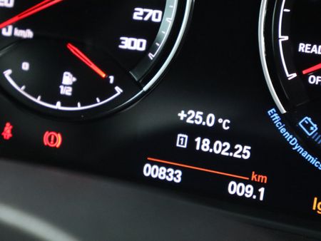 2021-BMW-M2-CS_10