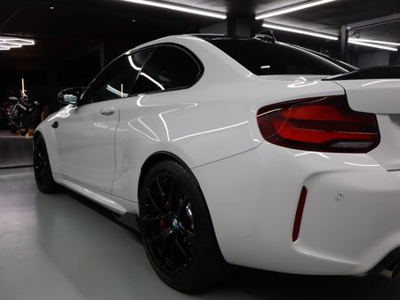 2021-BMW-M2-CS_2
