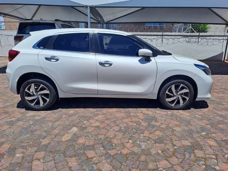 2023-Toyota-Starlet-15-XR-Auto_4