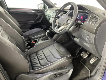 2024-Volkswagen-Tiguan-Allspace-14-TSI-R-Line-DSG-Auto_9