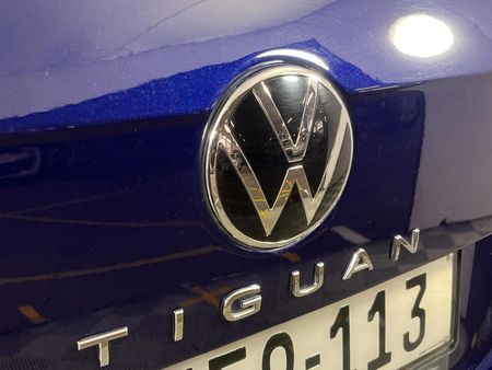 2024-Volkswagen-Tiguan-Allspace-14-TSI-R-Line-DSG-Auto_11