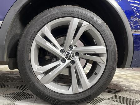 2024-Volkswagen-Tiguan-Allspace-14-TSI-R-Line-DSG-Auto_6