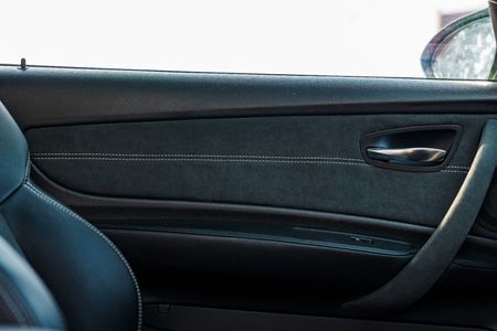 2011-BMW-1-Series-1M-CSL_40