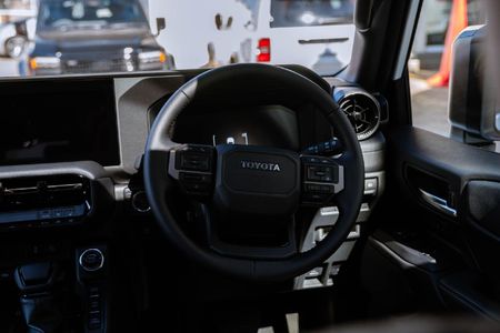 2026-Toyota-Land-Cruiser-Prado-VX-R-28GD-Auto_15