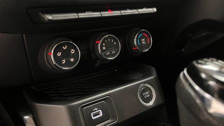 2022-Renault-Kiger-10-Energy-Zen_25
