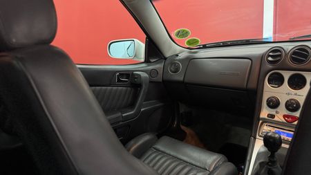 2002-Alfa-Romeo-GTV-30-V6_13