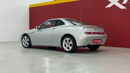 2002-Alfa-Romeo-GTV-30-V6_2