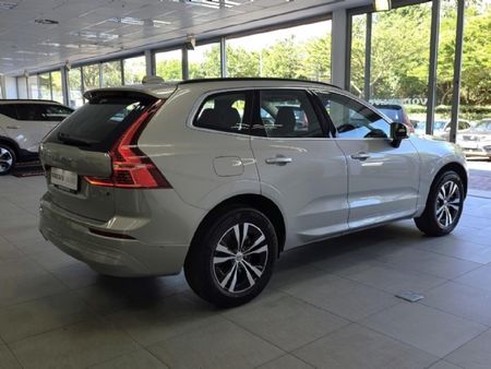 2024-Volvo-XC60-T8-Twin-Engine-R-Design-AWD_6