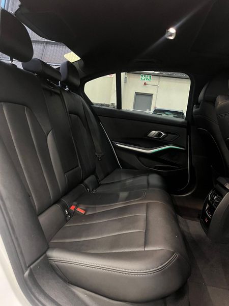 2023-BMW-3-Series-320d-M-Sport-Auto_12
