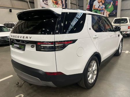2021-Land-Rover-Discovery-30-TD6-SE_6