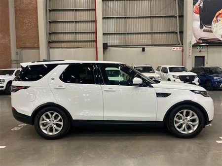 2021-Land-Rover-Discovery-30-TD6-SE_7