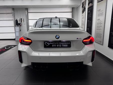 2023-BMW-M2-M-DCT_5